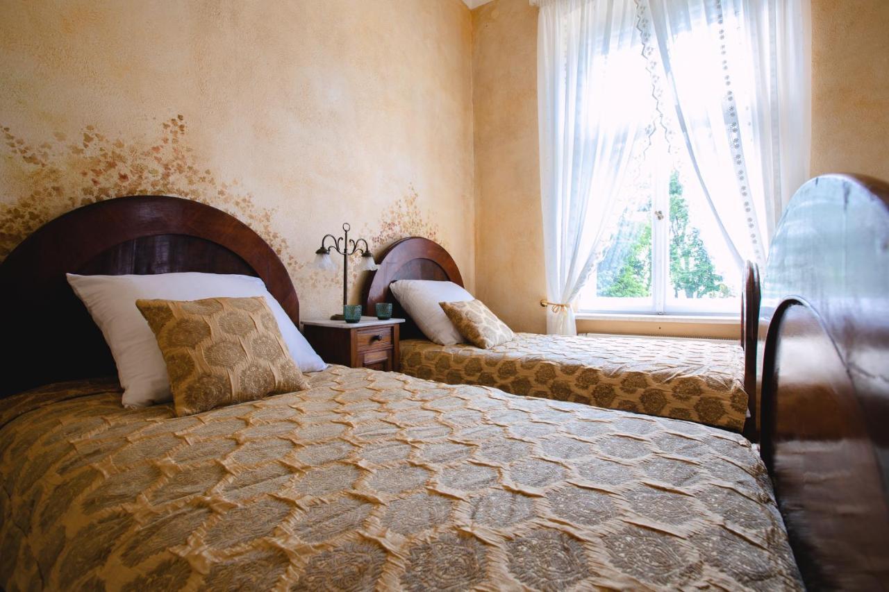 فيلا Dwor Podstolice - House Of Rosenthal المظهر الخارجي الصورة