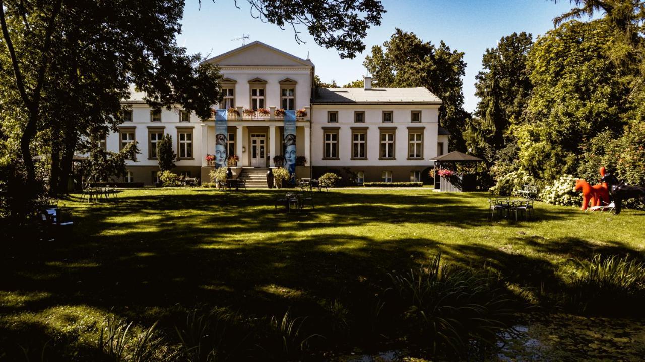فيلا Dwor Podstolice - House Of Rosenthal المظهر الخارجي الصورة